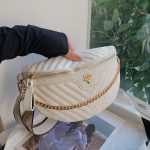 Women's One-shoulder Chain Crossbody Bag - Image 9