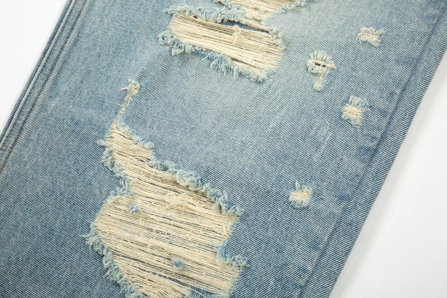 High Street Men's Washed Loose Whiskered Ripped Jeans - Image 3