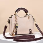 Women's Fashionable Elegant Shoulder Messenger Bag - Image 9