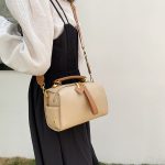 Summer All-matching Shoulder Messenger Texture Popular Hot-selling Product Hand Holding Pillow Bag - Image 3