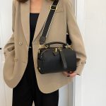 Summer All-matching Shoulder Messenger Texture Popular Hot-selling Product Hand Holding Pillow Bag - Image 5