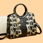 Retro Fashion Snakeskin Pattern Portable Big Bag - Image 6